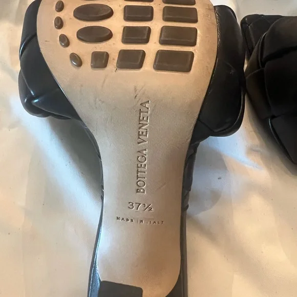 Bottega Veneta Black Quilted Heels - Picture 5 of 5